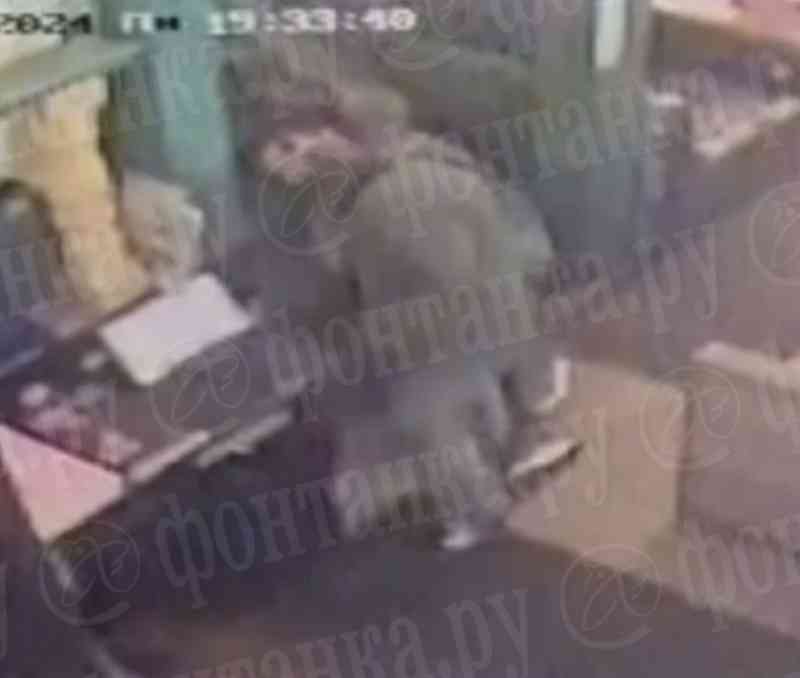 Alexei Isakov disparó a un hombre a quemarropa mientras comían en un café